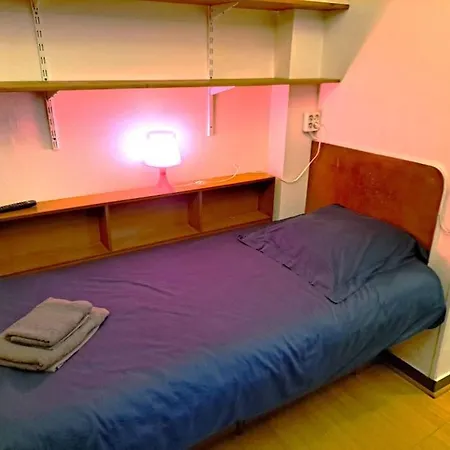 Studette Chabaud Cour * Reims