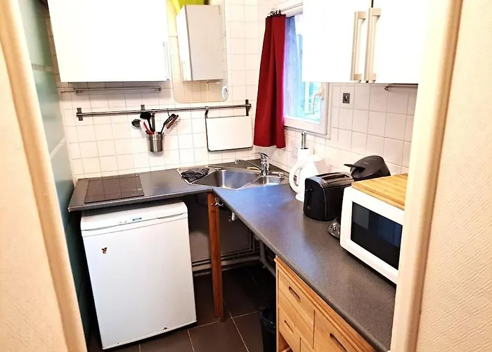 Studette Chabaud Cour